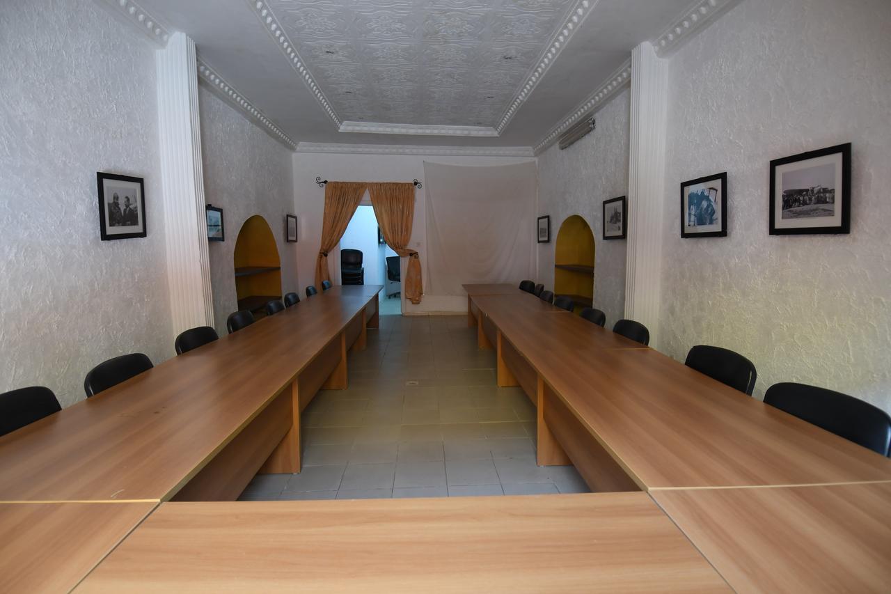 Hotel De La Poste Сен-Луї Екстер'єр фото